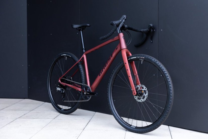 GHOST Asket AL Advanced Metallic Rusted Dark Red/Black Matt (2025) - Varianta: L