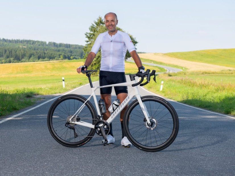 AUTHOR Charisma 66i 2025-26 - Velikost: 50