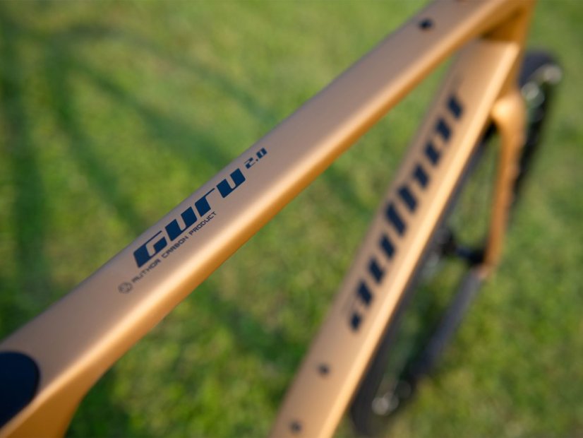 AUTHOR Guru 2.0 2025 - Velikost: 48