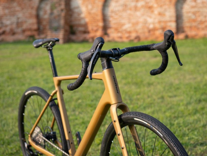 AUTHOR Guru 2.0 2025 - Velikost: 48