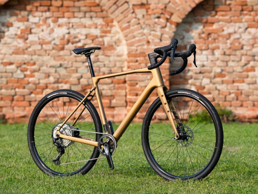 AUTHOR Guru 2.0 2025 - Velikost: 48