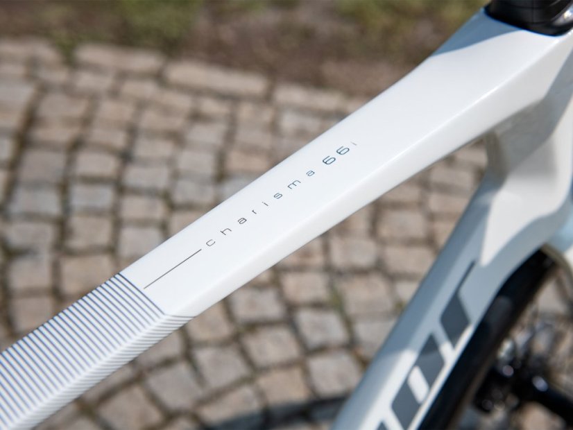 AUTHOR Charisma 66i 2025-26 - Velikost: 50