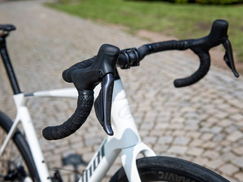 AUTHOR Charisma 66i 2025-26 - Velikost: 50