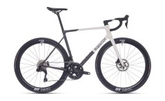 SUPERIOR RR 9.6 / Matte Carbon / White