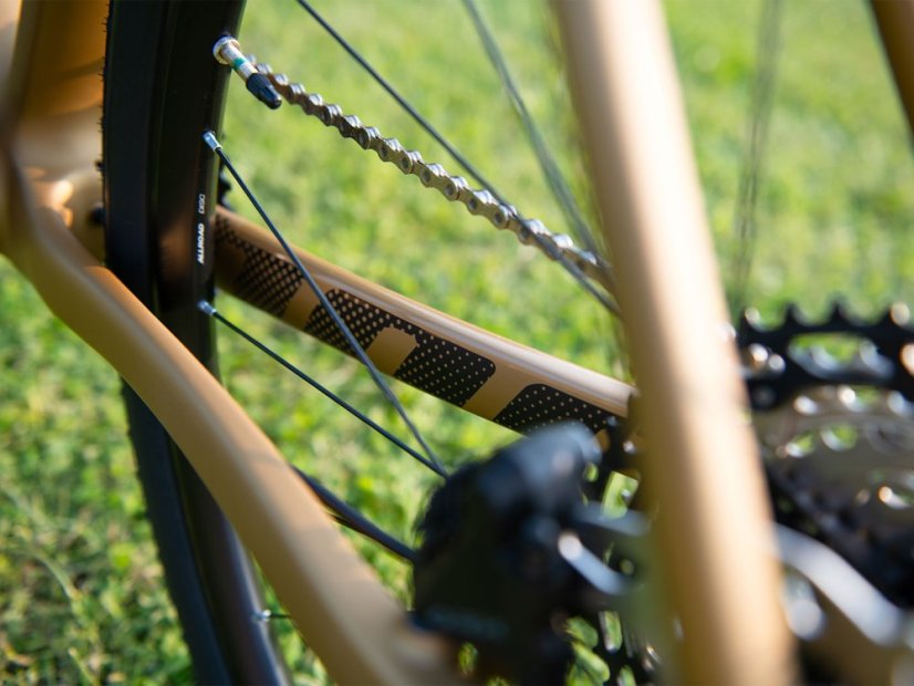 AUTHOR Guru 2.0 2025 - Velikost: 48